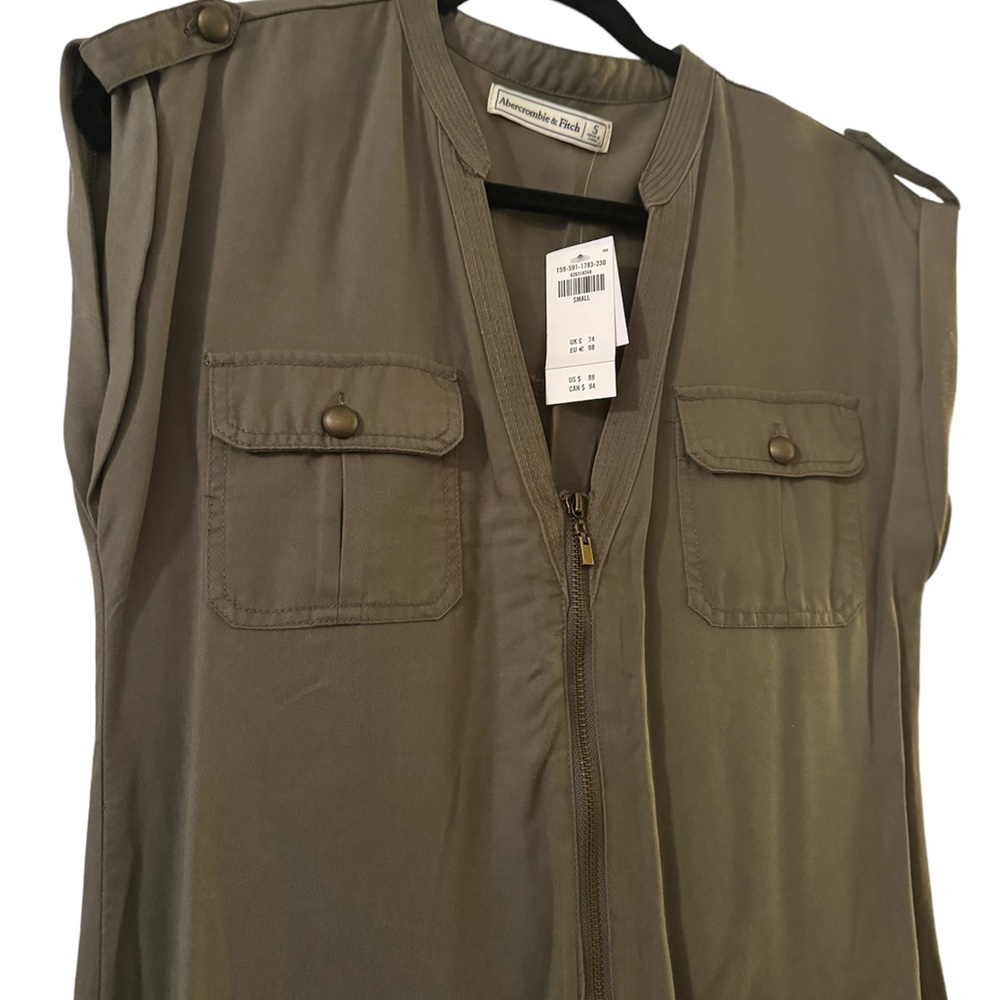 Original Abercrombie & Fitch sleeve-less   jumpsuit brand new. Olive color